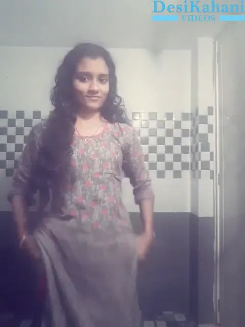 Bathroom mein nangi hoti cute Pune girl's Hot Nude MMS