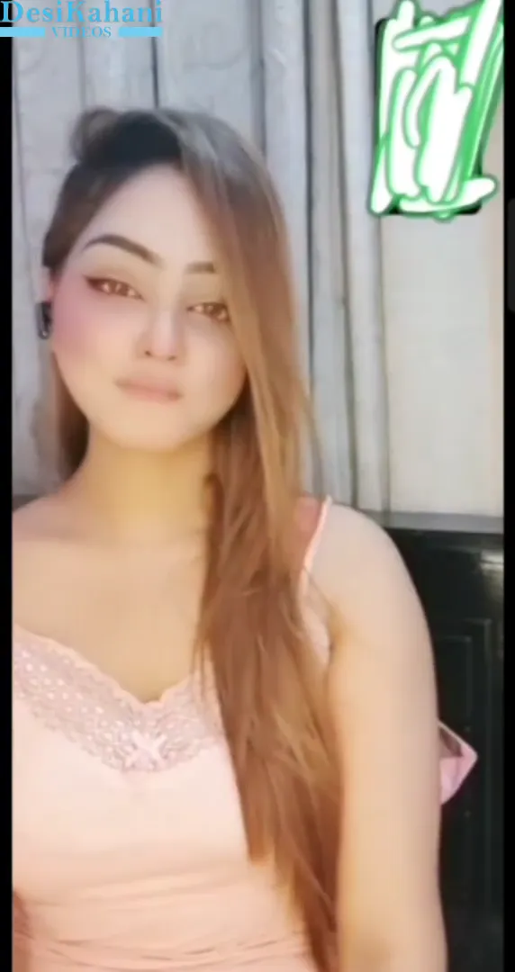 Hot model's juicy boobs and hot chut wali Nude Girl Video