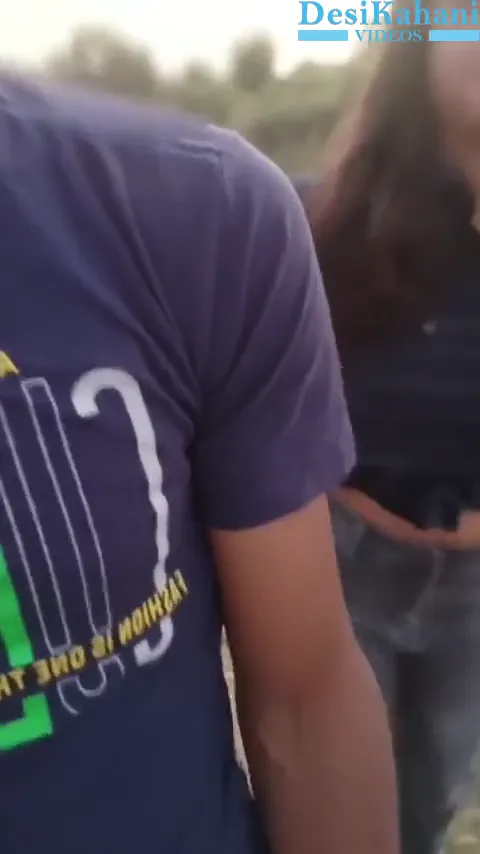 Jhaadiyon ke peche chudai wala Sex MMS