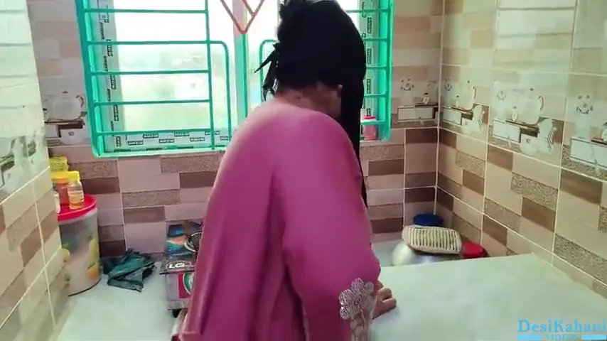 Kitchen mein hot romance karti auraton ki Lesbian Sex Film