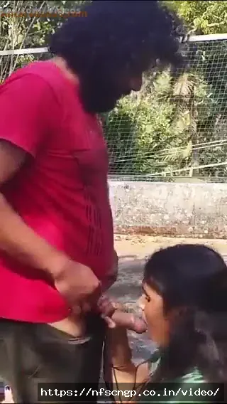 Watch Mallu Bhabhi Takes Loda In Mouth In Public Park