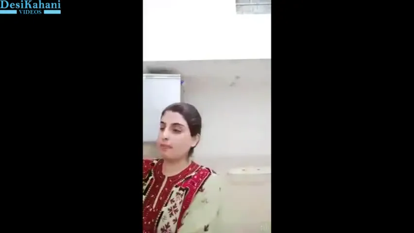 Pakistani sexy housewife takes pleasure in pussy