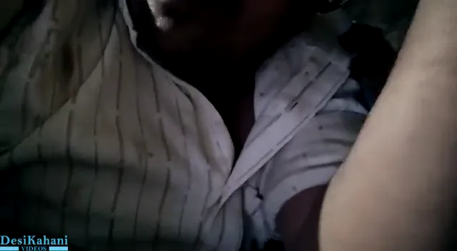 Saree wali bhabhi ki khaat pe chudai wali Village Sex Video