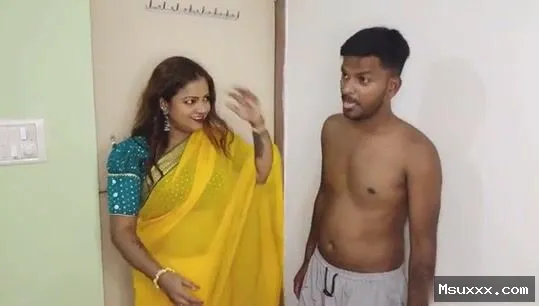 Aunty had sex with the person who used to collect garbage.