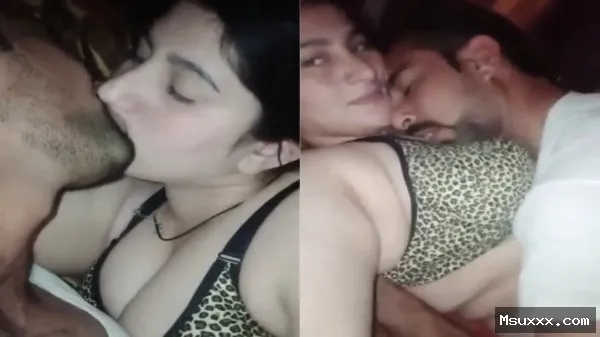 Sex with friend MMS makes khoobsurat Pakistani chinaal
