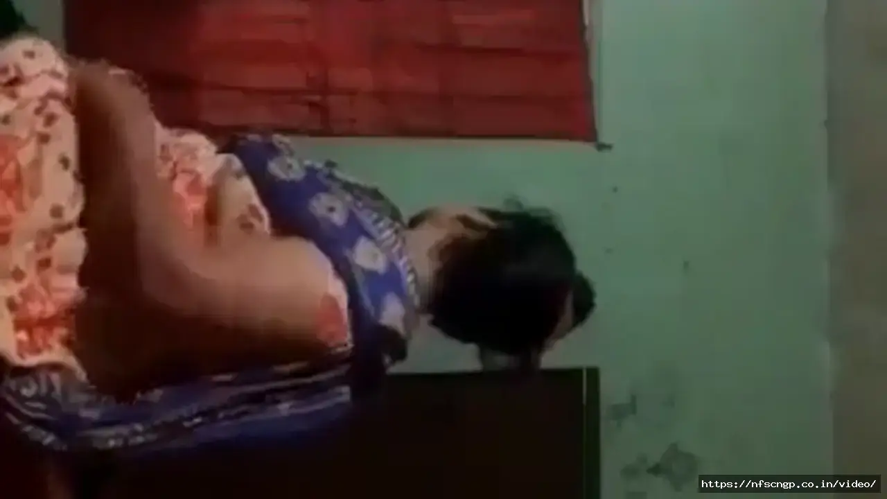 Thumbnail for Uncle invited the neighbor's sister-in-law to his house and licked her pussy