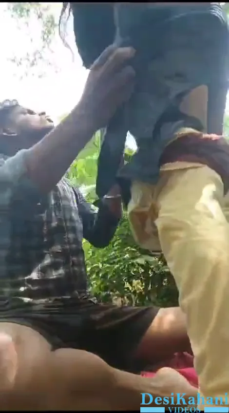 Village sex video of boys and girls having sex in the field